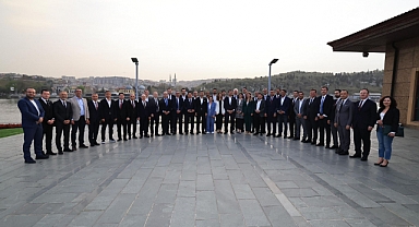 İmamoğlu başkanlarla iftarda buluştu