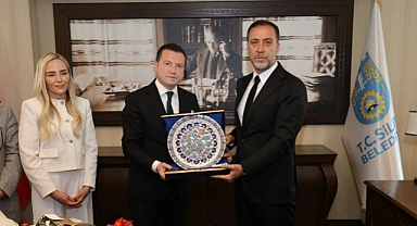 Yılmaz görevi Balcıoğlu'na devretti