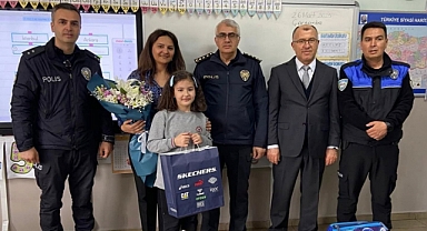 Minik Zeynep’ten emniyete anlamlı jest