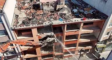 Silivri’de Riskli Binalar Bir Bir Yıkılıyor