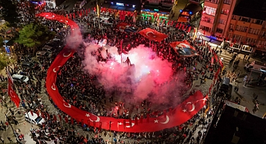 Silivri’de 29 Ekim Coşkusu: Fener Alayı ve Pau Konseriyle tarihi kutlama