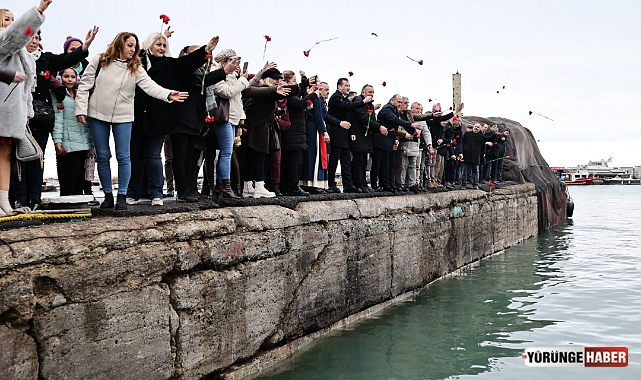 Mübadele şehitleri için denize karanfil bırakıldı
