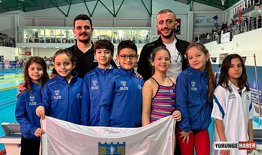 Silivri Belediyesi Yüzme Takımı Tozkoparan’da madalyaları topladı