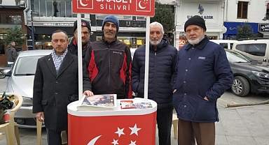 Saadet Partisi'nden Erbakan için anma standı