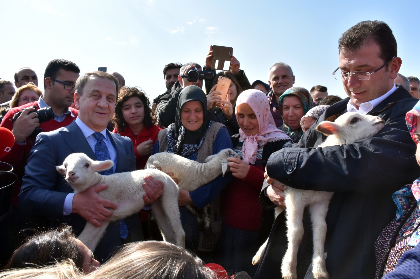 İmamoğlu TÜRAM’da çiftçilerle buluştu