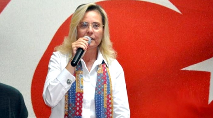 Suna Göçengil basın açıklaması yaptı