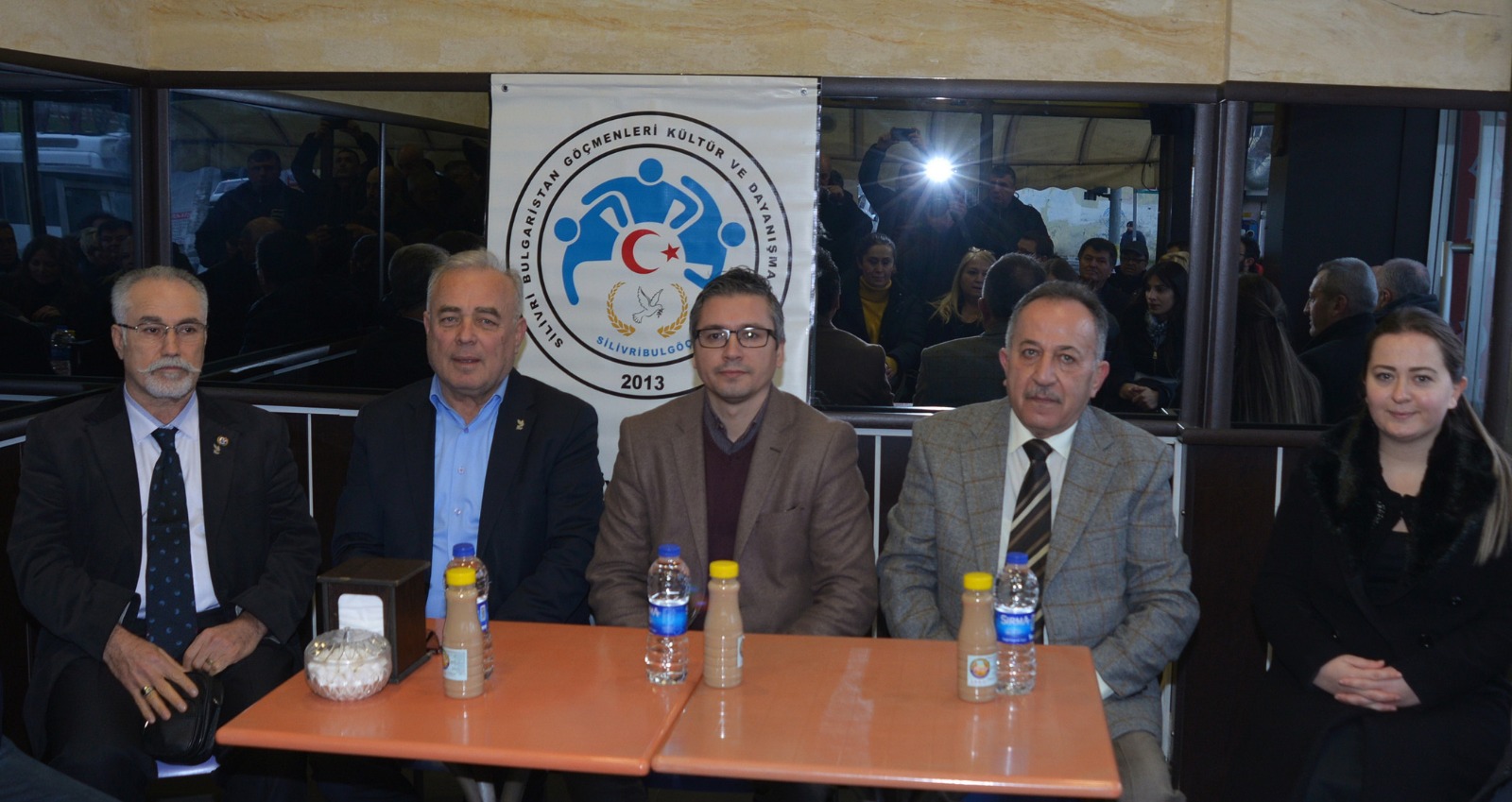Değirmenci göçmenlerle bir araya geldi