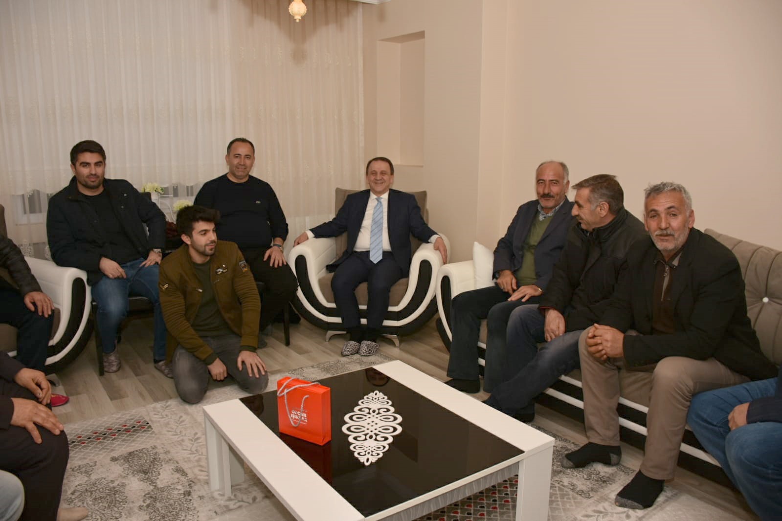 Işıklar'dan ev ziyareti