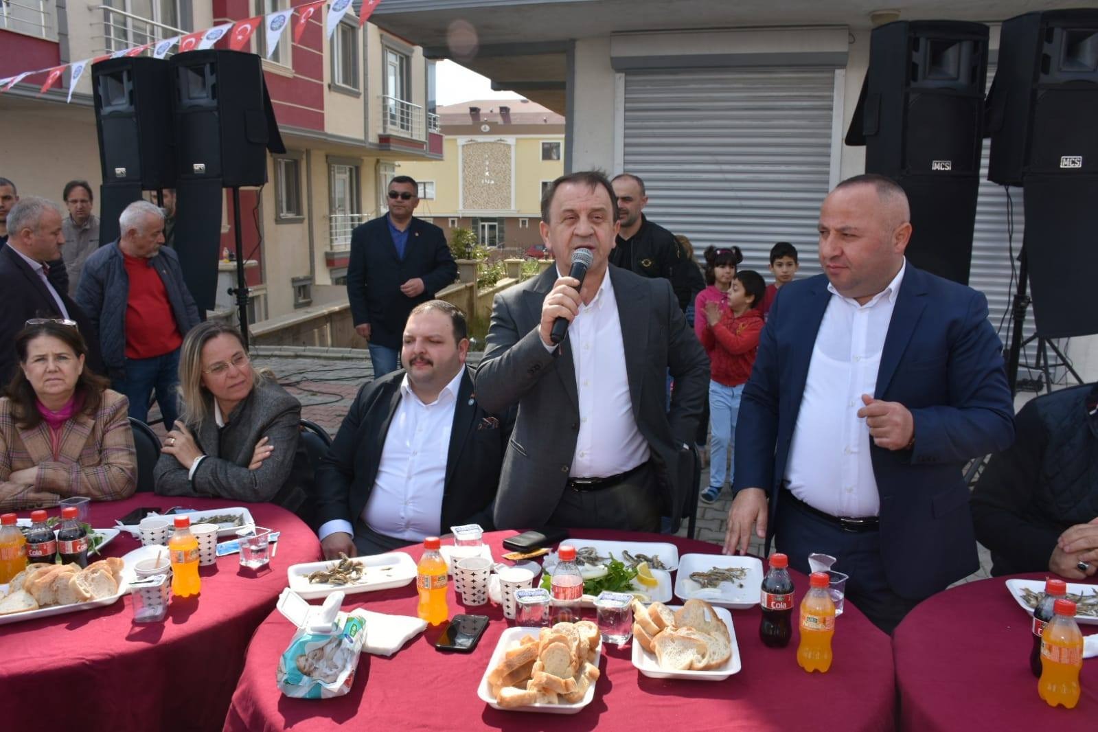Işıklar Selimpaşa’da Hamsi Şöleni’ne katıldı