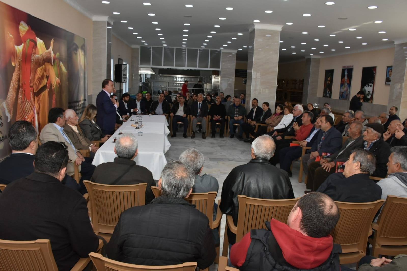 Işıklar Cemevi'ni ziyaret etti