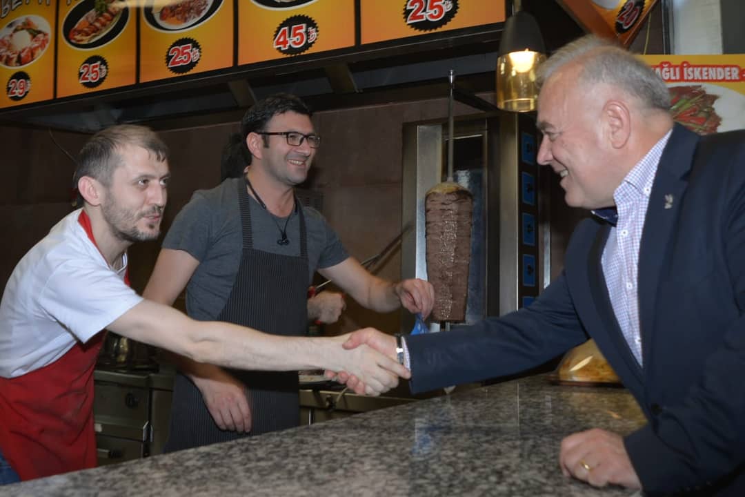 Değirmenci, Kipa esnafına hayırlı işler diledi