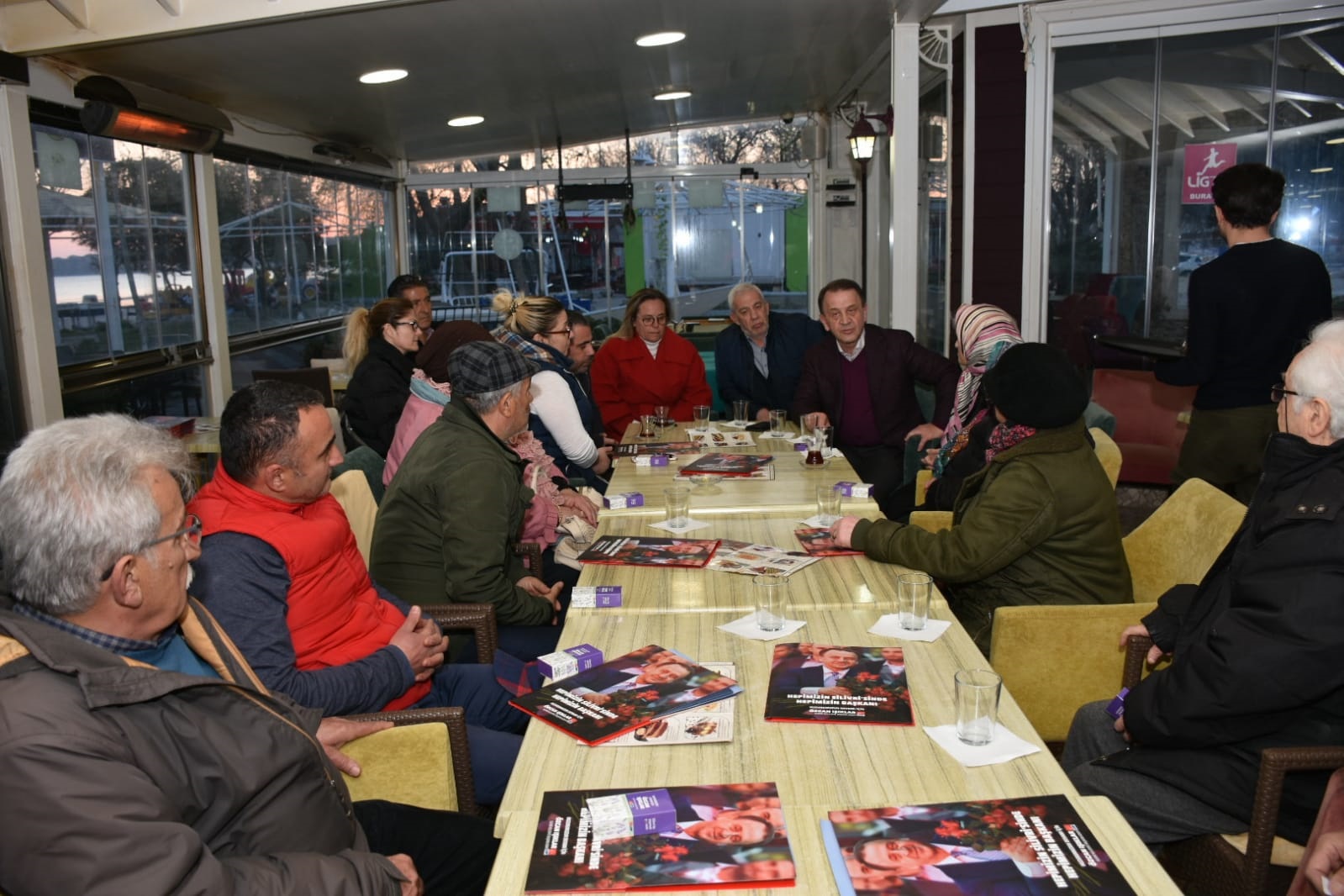 Işıklar site sakinleri ile buluşmaya devam ediyor