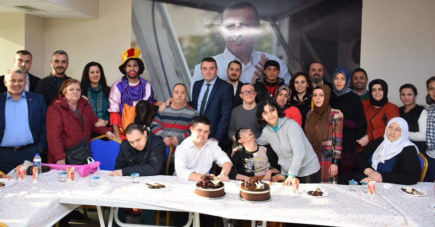 AK Parti'den çok özel program