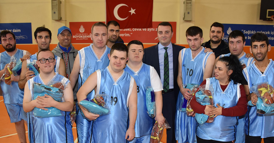 AK Gençlerden özel çocuklara özel maç