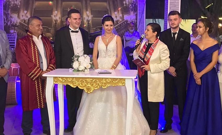 Bek Ailesi'nin mutlu günü