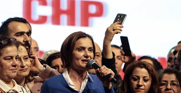 CHP İstanbul, Kılıçdaroğlu'nu destekliyor