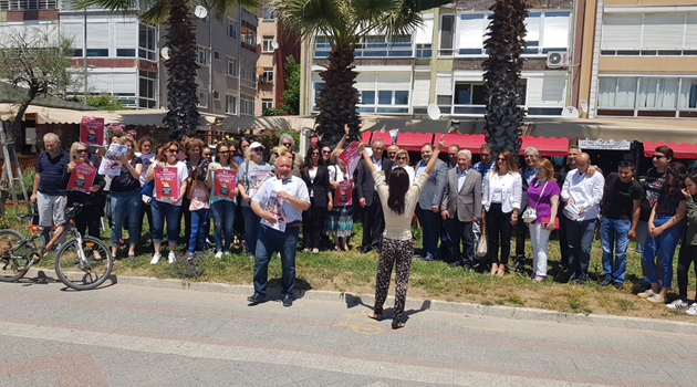 Hayvanları sevmeyene oy yok