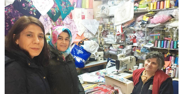 Kadın muhtardan güne özel incelik
