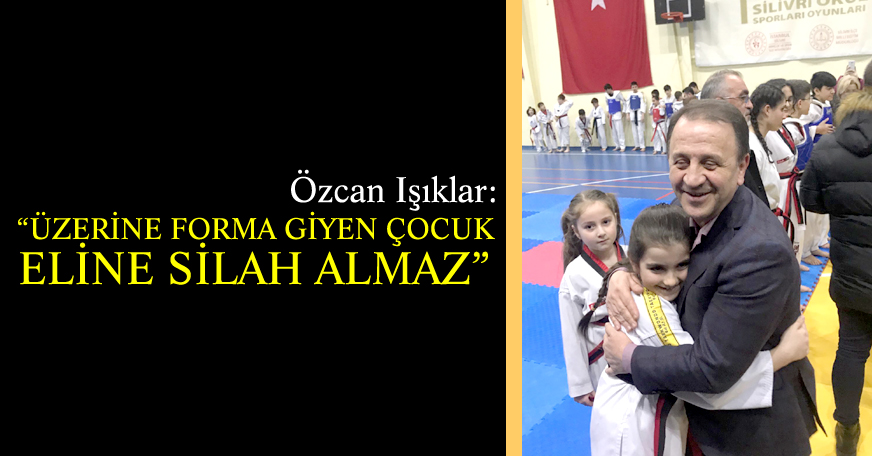 Işıklar, Üzerine forma giyen çocuk eline silah almaz