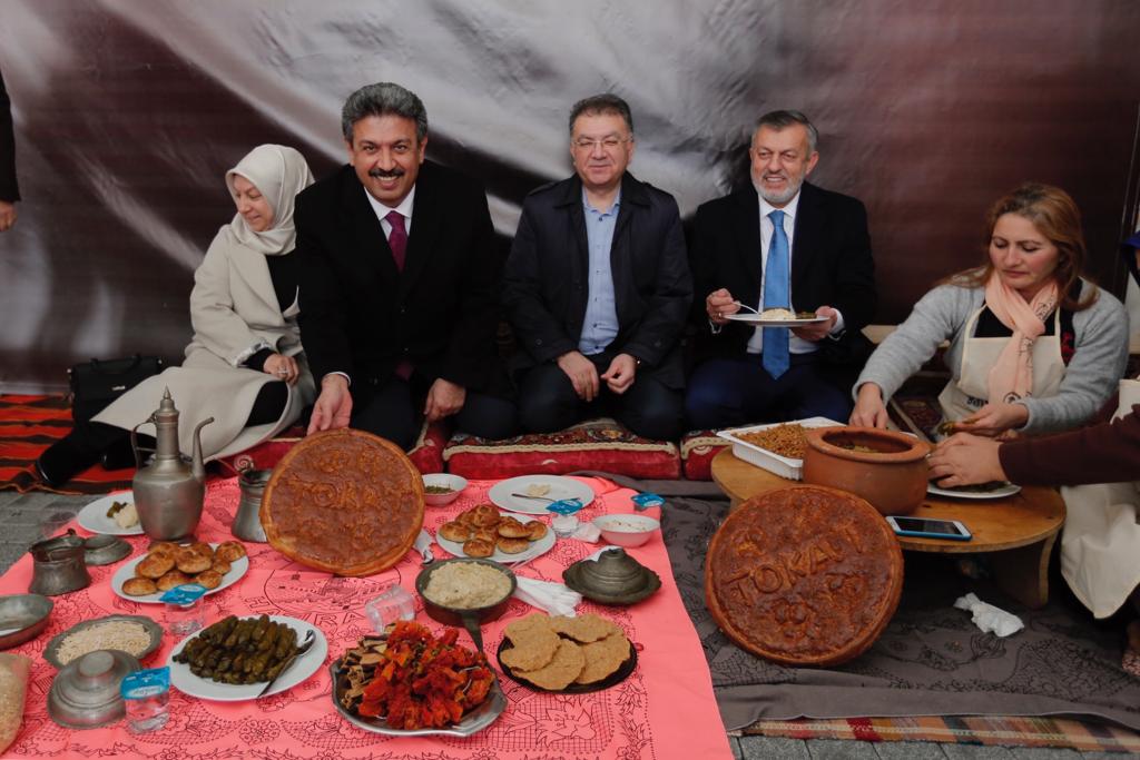 15 bin paket Tokat sarması dağıtıldı