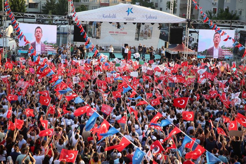 Ekrem İmamoğlu Küçükçekmece'de konuştu