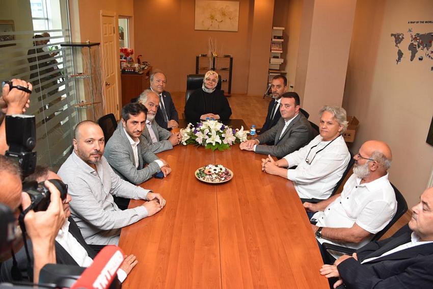Başkan Yılmaz, Bakan Selçuk ile fabrika ziyareti yaptı