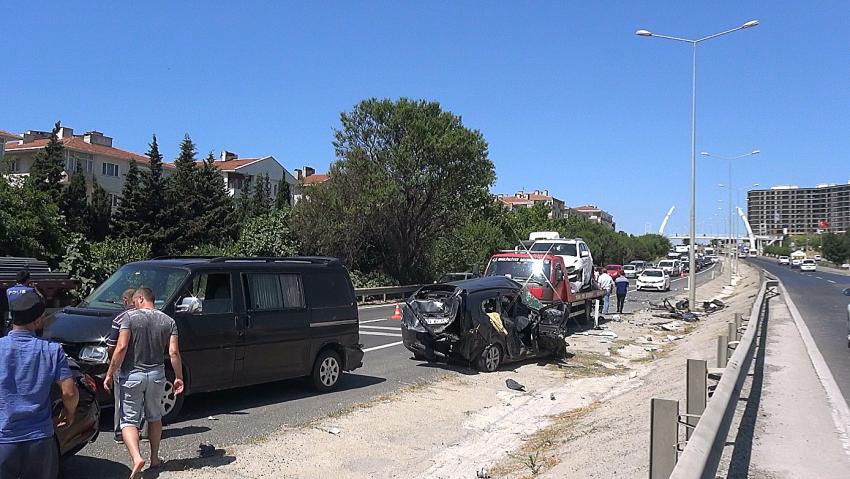 Freni boşalan tanker 6 otomobile çarptı: 7 yaralı