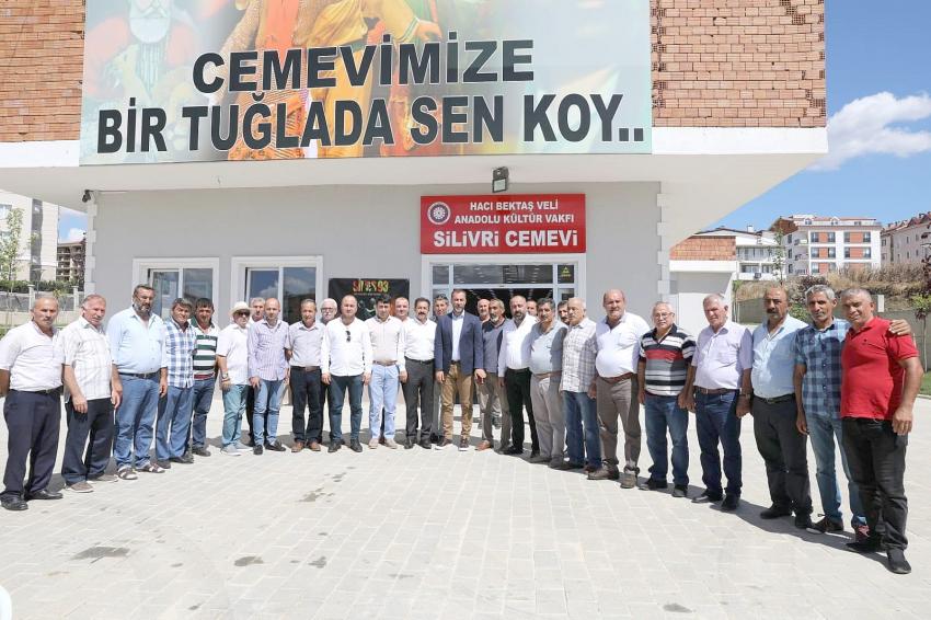Başkan Yılmaz Cemevi'nde düzenlenen programa katıldı