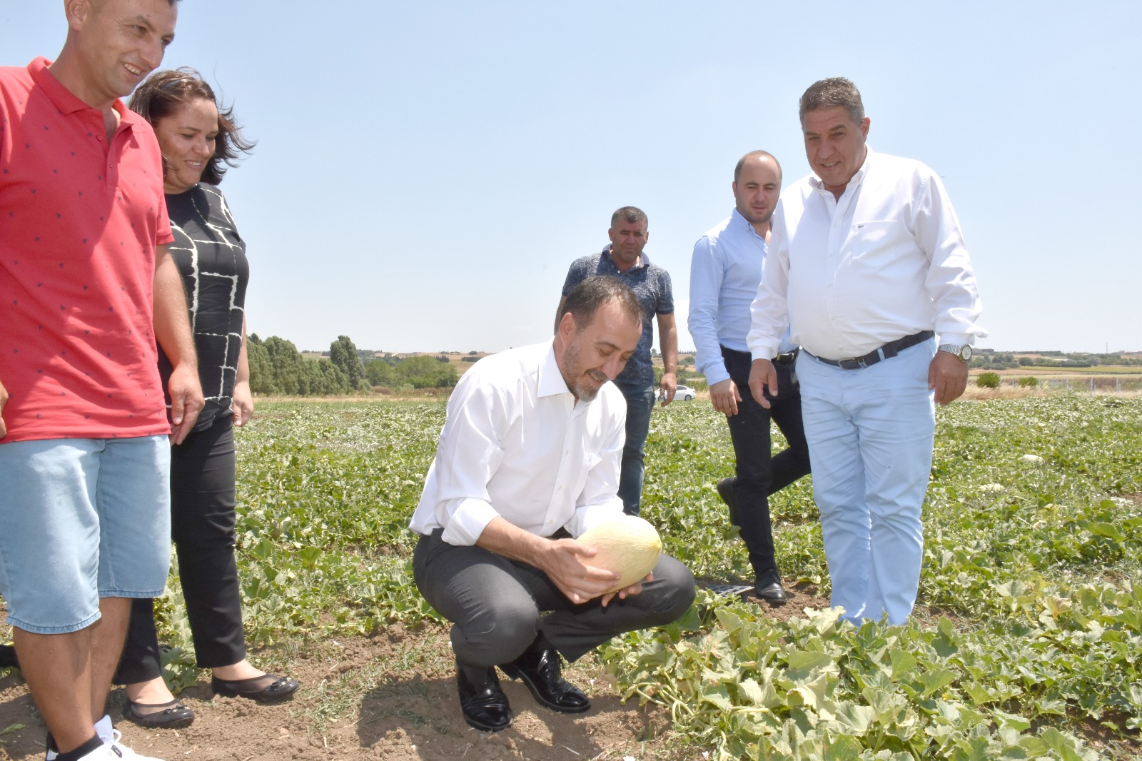 İlk kavunu Başkan Yılmaz topladı