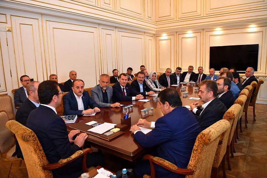 AK Partili başkanlardan İmamoğlu'na tebrik ziyareti