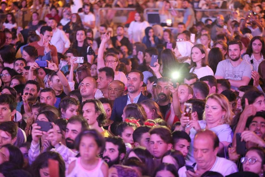 Ali Kınık ve Demet Akalın coşturdu