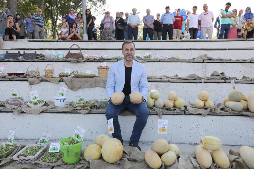 Silivri'de kavun ve bamya lezzetleri yarıştı