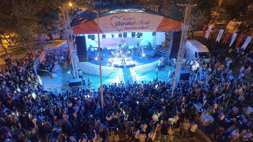 Silivri'de coşkulu domates festivali
